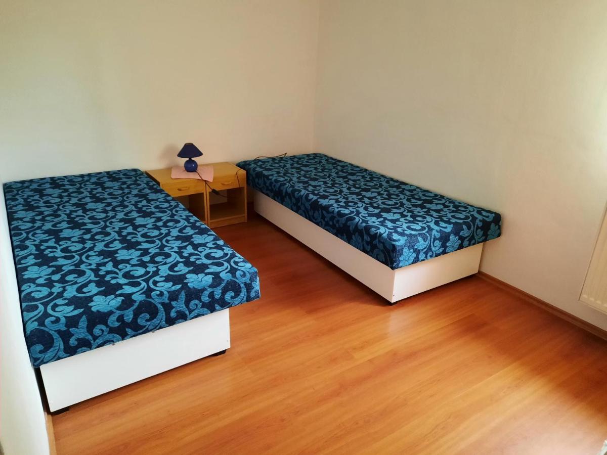 Krahule Konica Hotel Luaran gambar