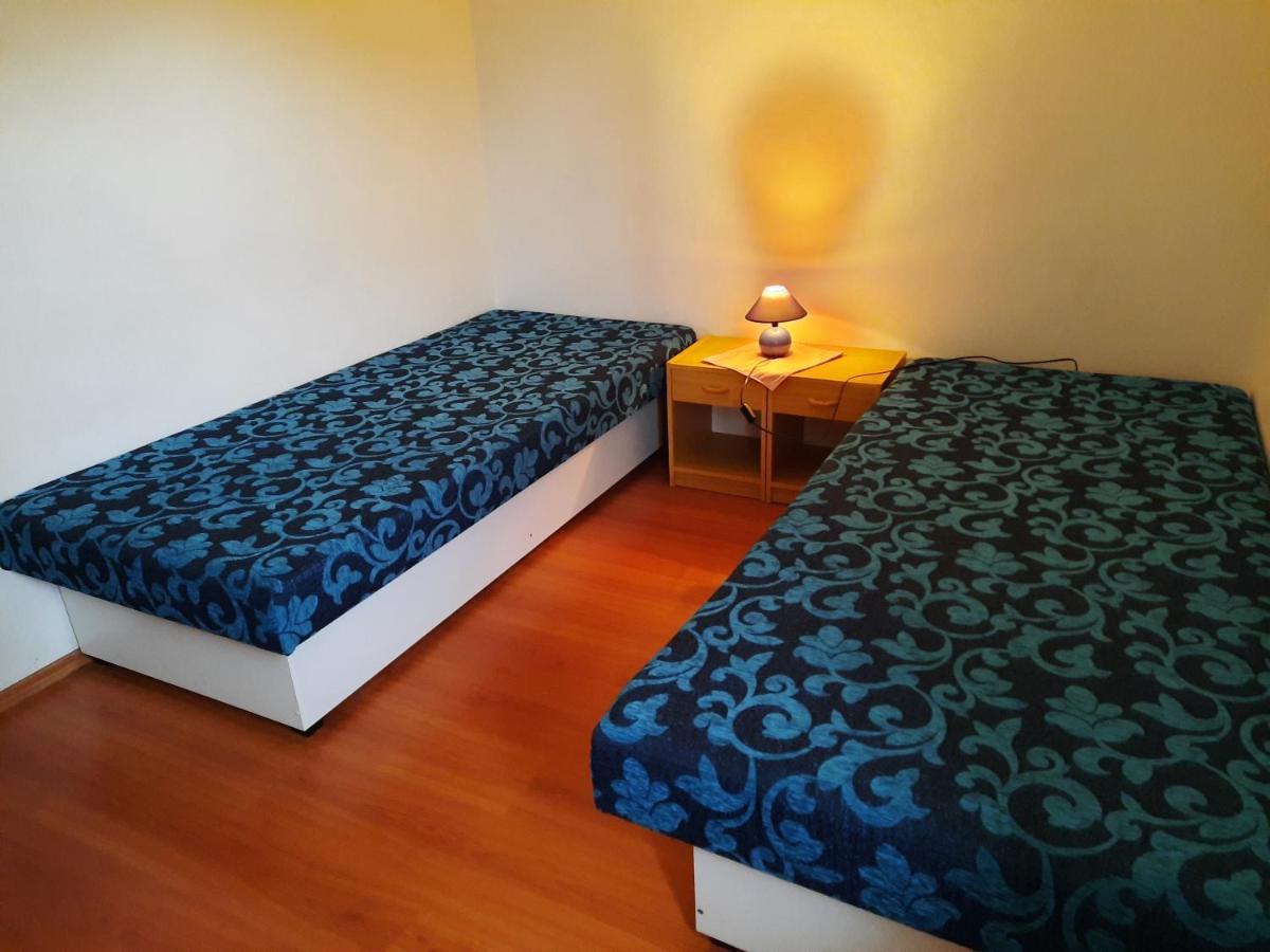 Krahule Konica Hotel Luaran gambar